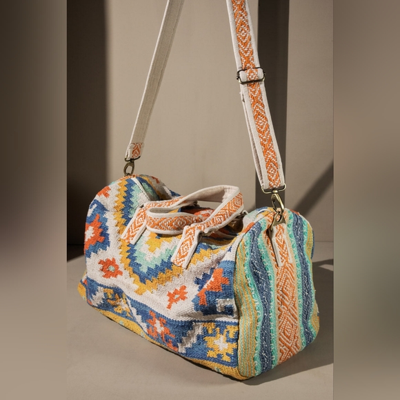 Boho Chic Travel Bag - Navajo Southwest Inspired Design - Handmade Fine Cotton - Picture 4 of 10